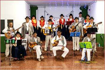 Taror parrandea a La Navidad en La Breña/TA.